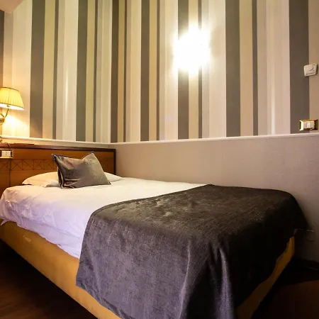 Hotel Astoria 3*