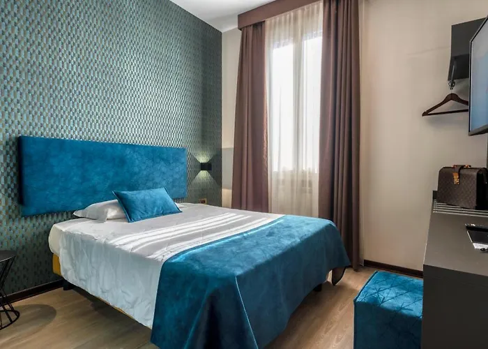 Astoria Otel 3*