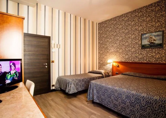 Astoria Otel Bolonya