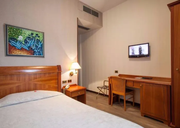Astoria 3*
