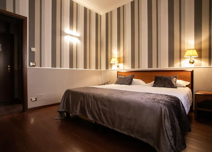 Astoria Otel 3*
