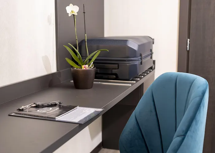 Astoria Otel 3*
