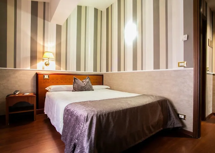 Astoria Hotel 3*
