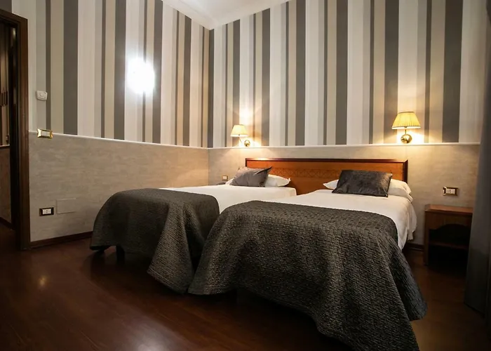 Astoria Otel Bolonya