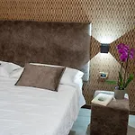 Astoria Otel 3*