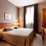 Astoria 3*