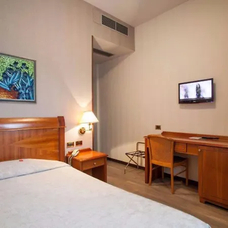 Astoria 3*