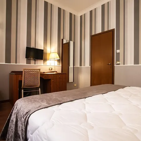 Astoria 3*