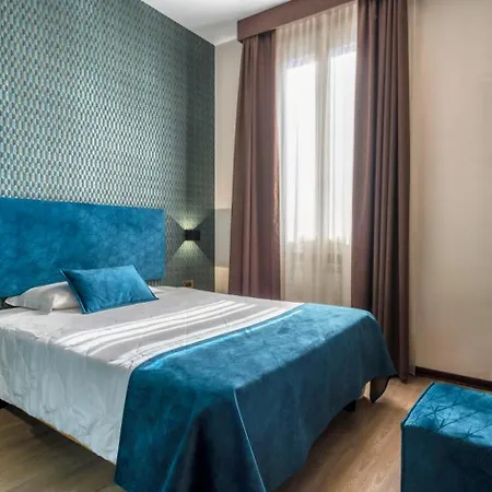 Astoria Hotel 3*