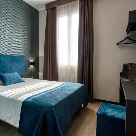 Hotel Astoria 3*