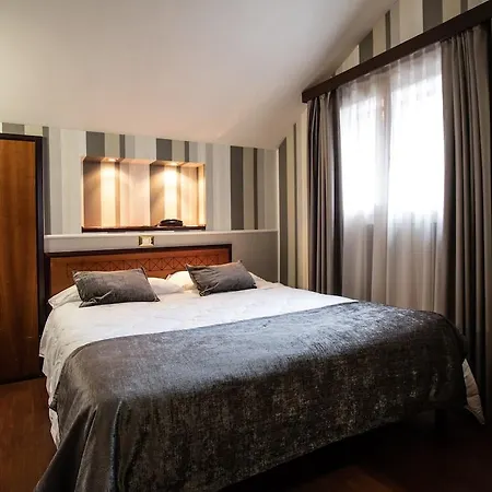 Astoria Hotel