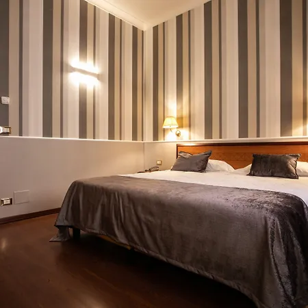 Astoria Hotel 3*