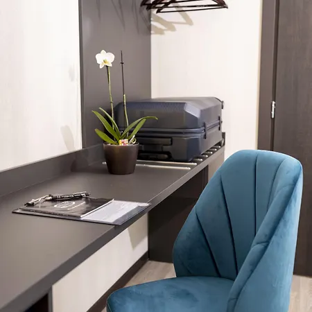 Astoria Hotel 3*