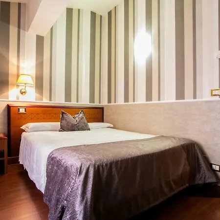 アストリア ホテル 3*